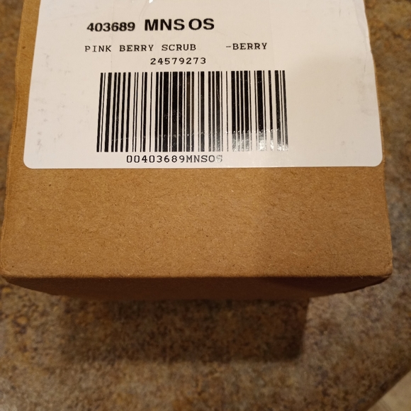 💜VS PINK BODY SCRUB💜 - Picture 4 of 4